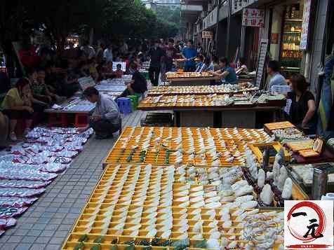广州有摆地摊这个政策没「摆地摊新政策可以卖小吃吗」