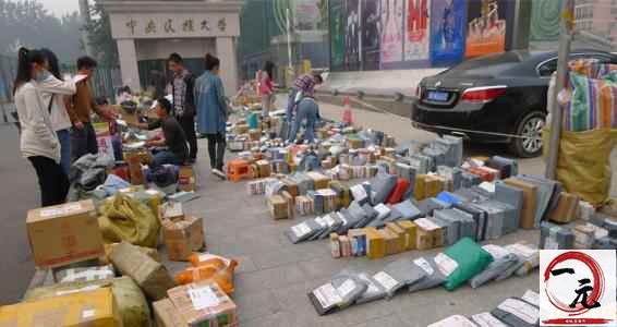 在北京摆地摊卖什么好「最赚钱的地摊小生意」